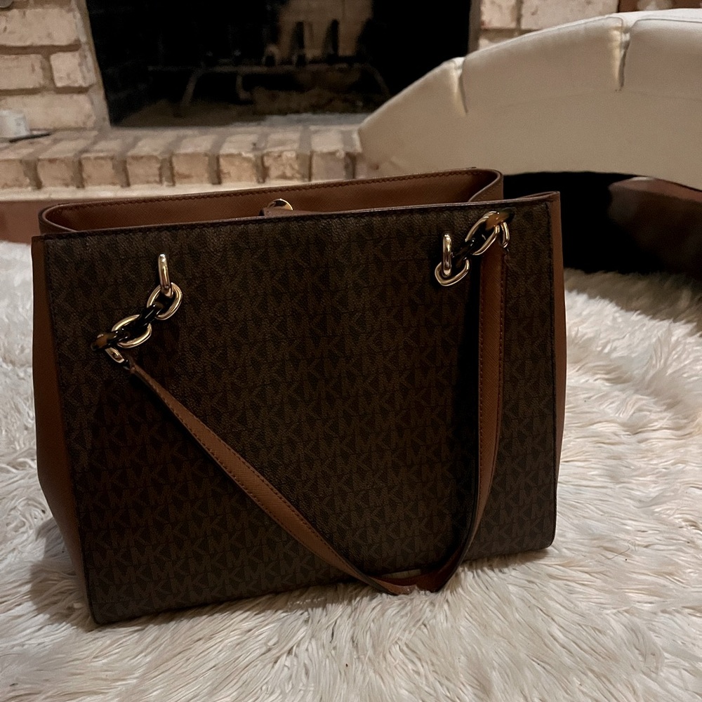 Michael Kors Brown Nameed Handbag